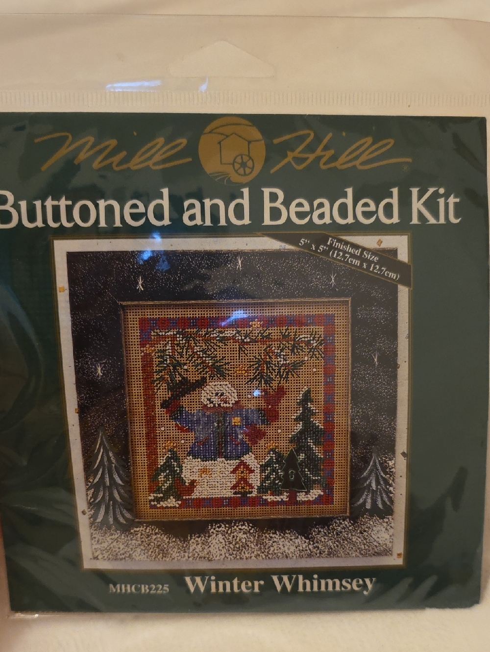 Mill Hill Buttoned and Beaded Kit - Winter Whimsey - Multicolor